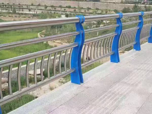 江源不銹鋼碳素復合管